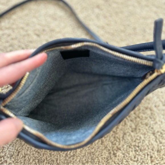 Clare V Petit Moyen in puffy navy blue - Picture 7 of 14